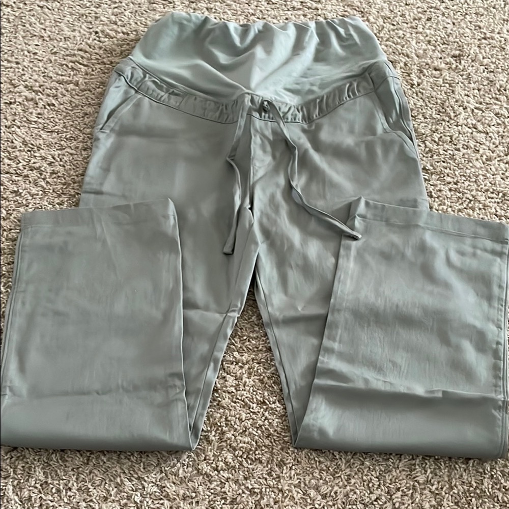 GAP Straight Leg Pants in Sage Green